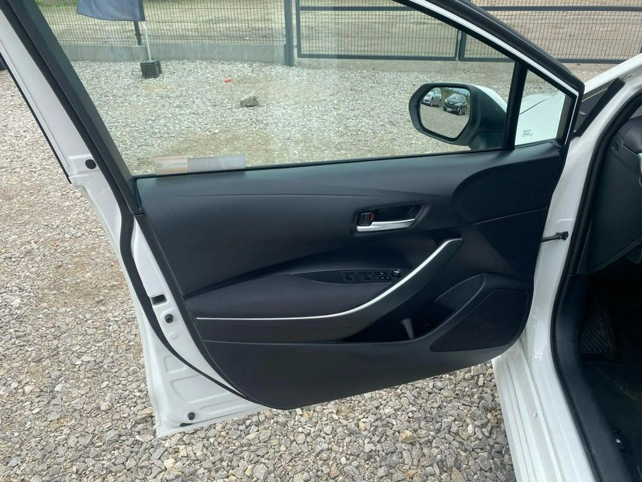 Toyota Corolla - Zdjęcie 11