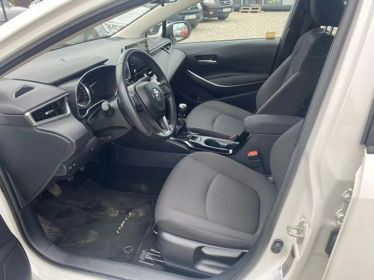 Toyota Corolla - Zdjęcie 13