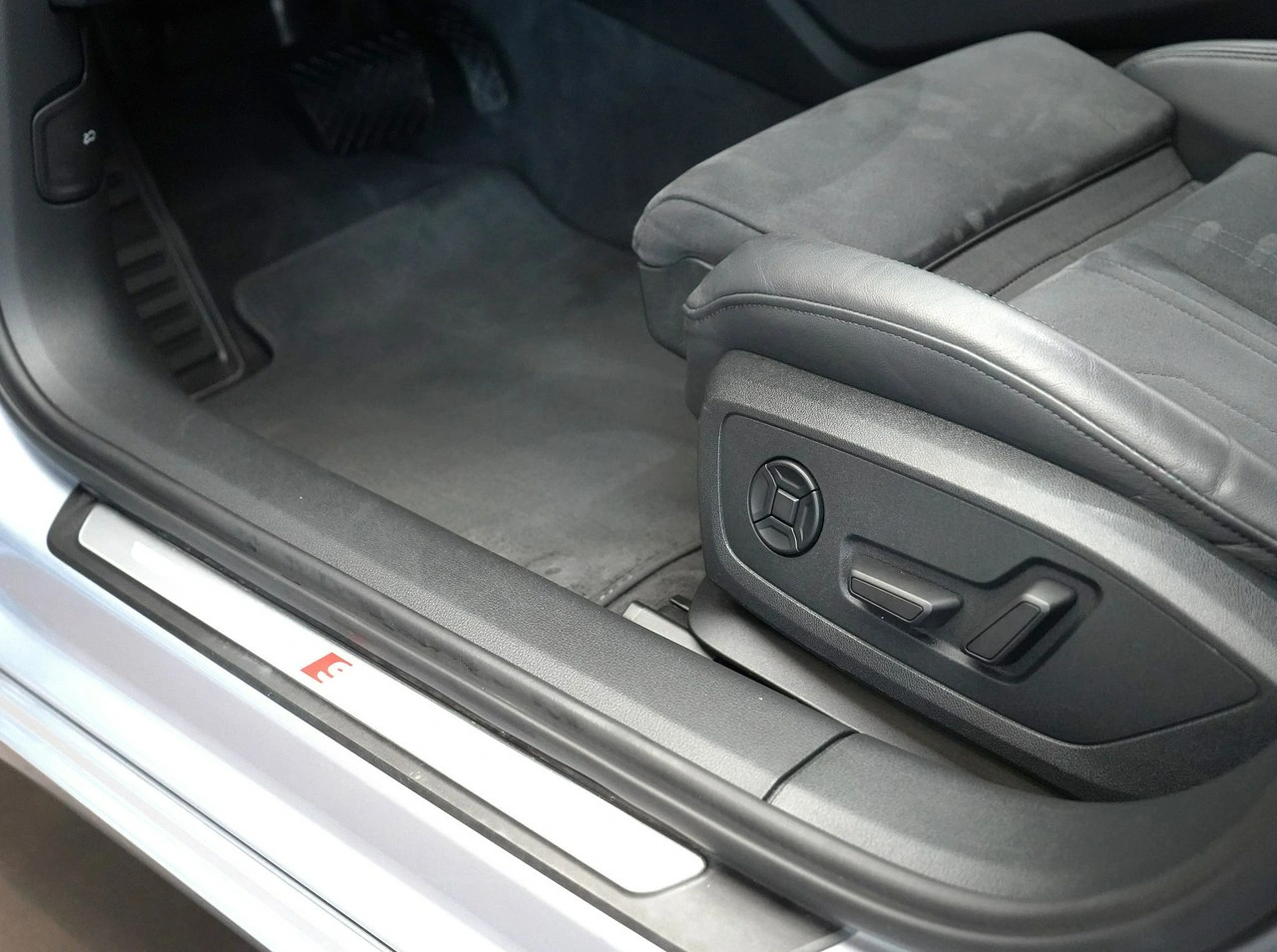 Audi A6 - Zdjęcie 19