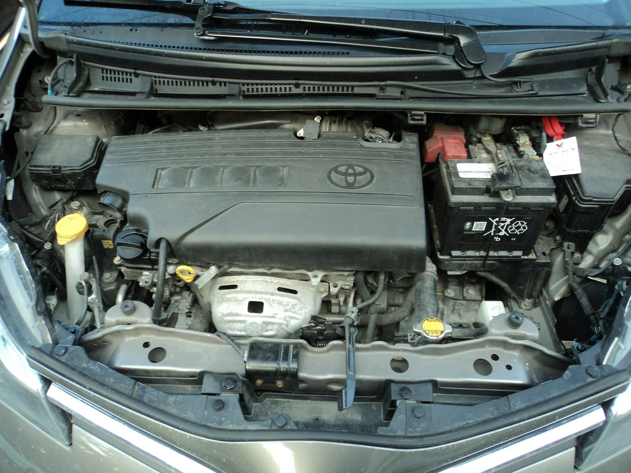 Toyota Yaris - Zdjęcie 14