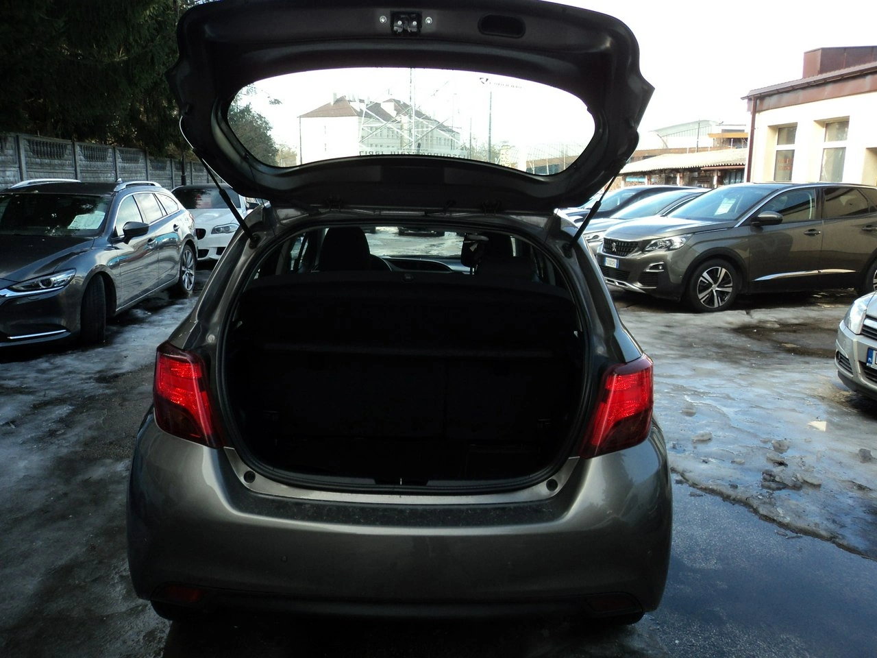 Toyota Yaris - Zdjęcie 6