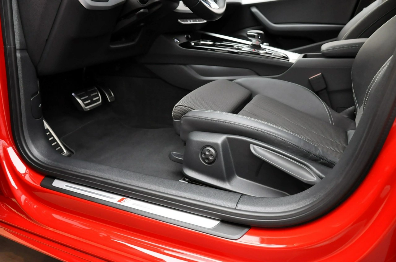 Audi A4 - Zdjęcie 15