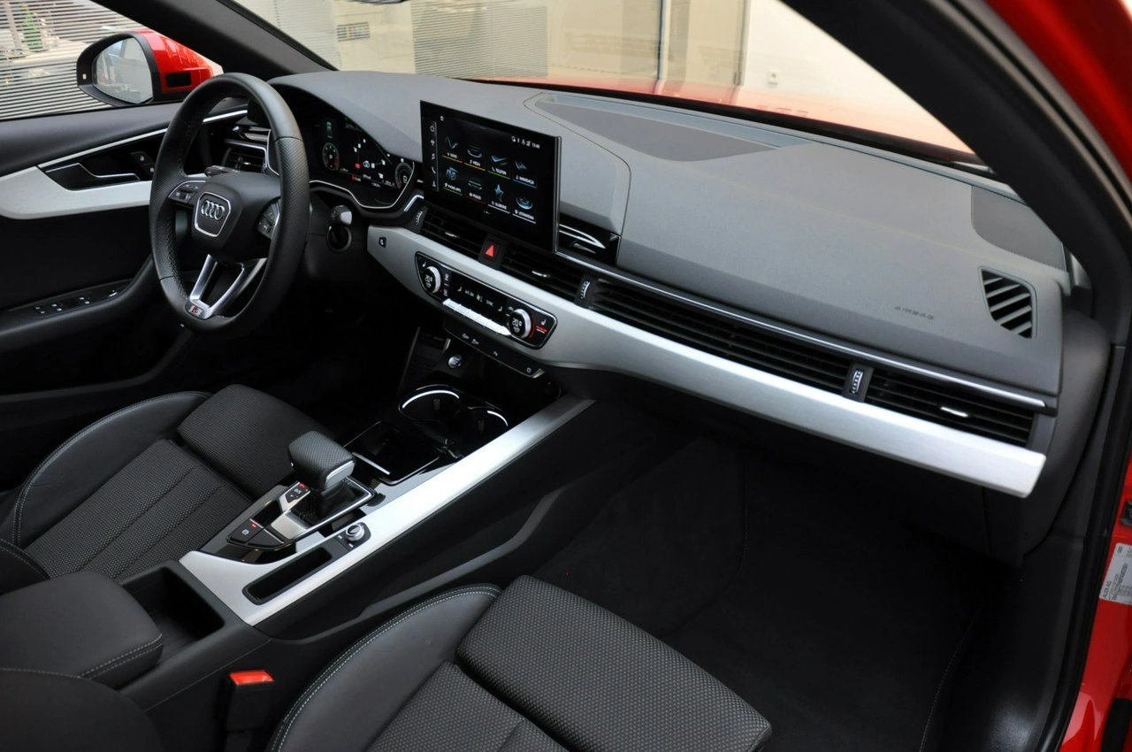 Audi A4 - Zdjęcie 25