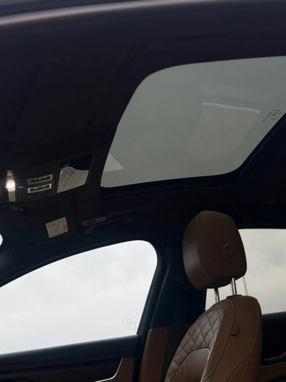 Jaguar XF - Zdjęcie 20