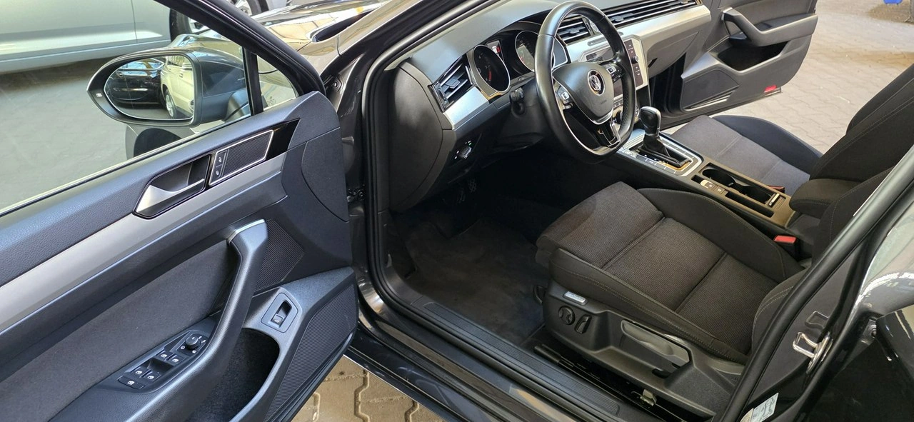 Volkswagen Passat - Zdjęcie 9