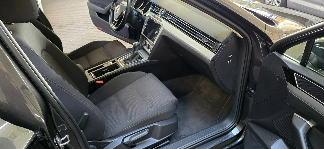 Volkswagen Passat - Zdjęcie 14