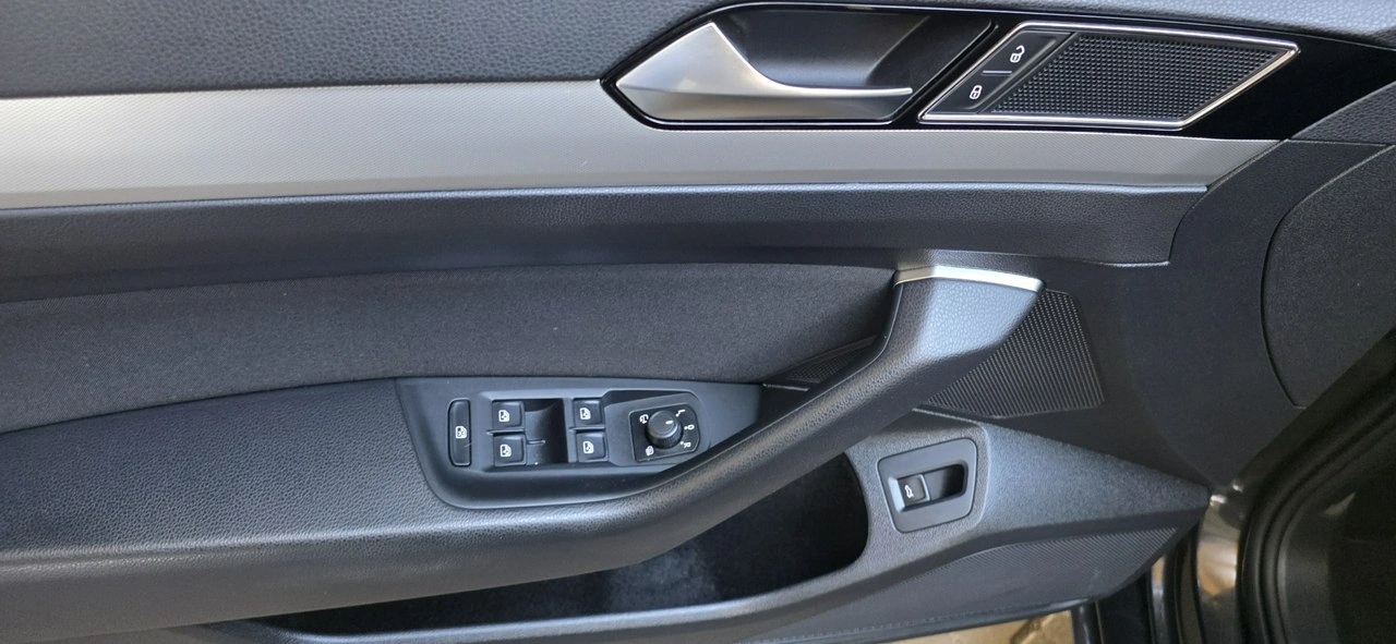 Volkswagen Passat - Zdjęcie 15