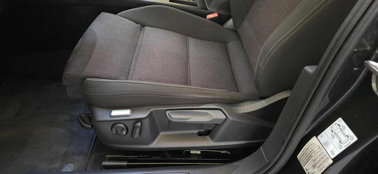 Volkswagen Passat - Zdjęcie 17