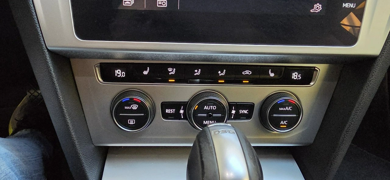 Volkswagen Passat - Zdjęcie 21