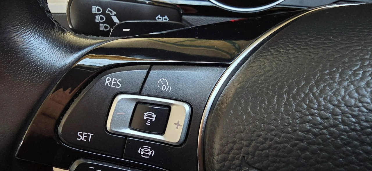 Volkswagen Passat - Zdjęcie 28