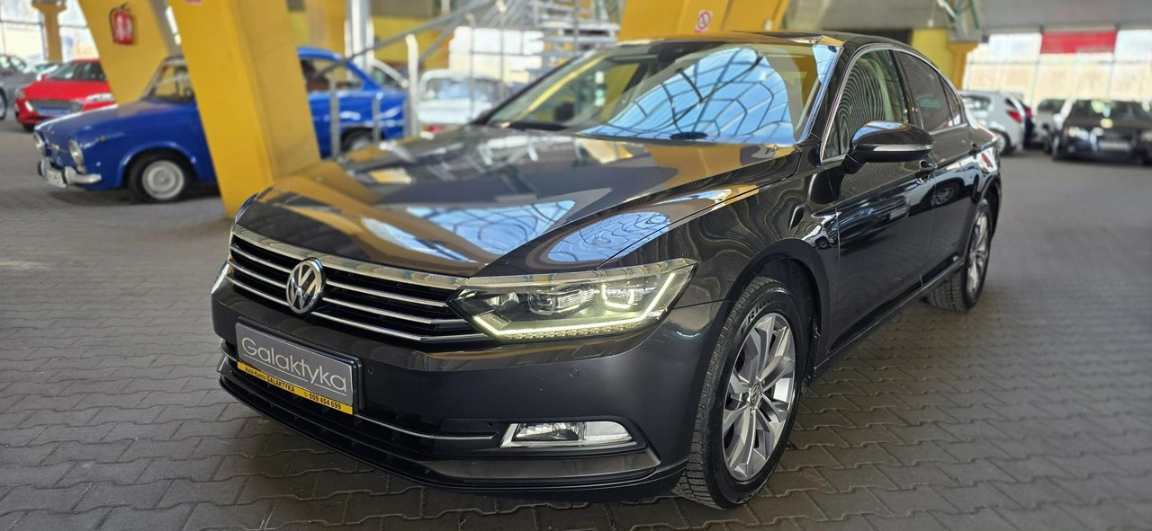 Volkswagen Passat - Zdjęcie 8