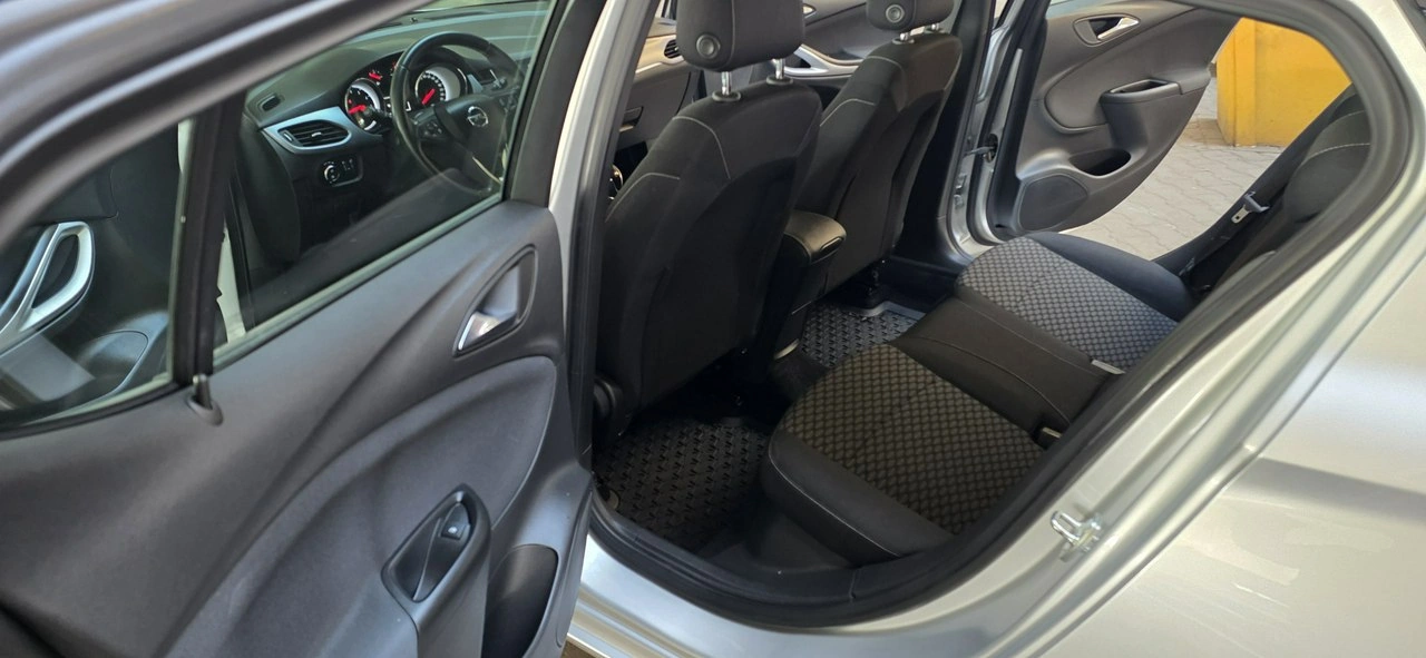 Opel Astra - Zdjęcie 9