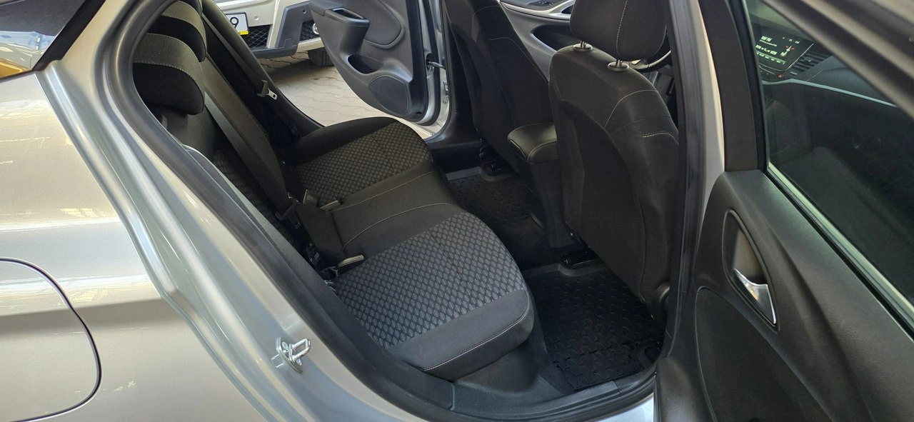 Opel Astra - Zdjęcie 12