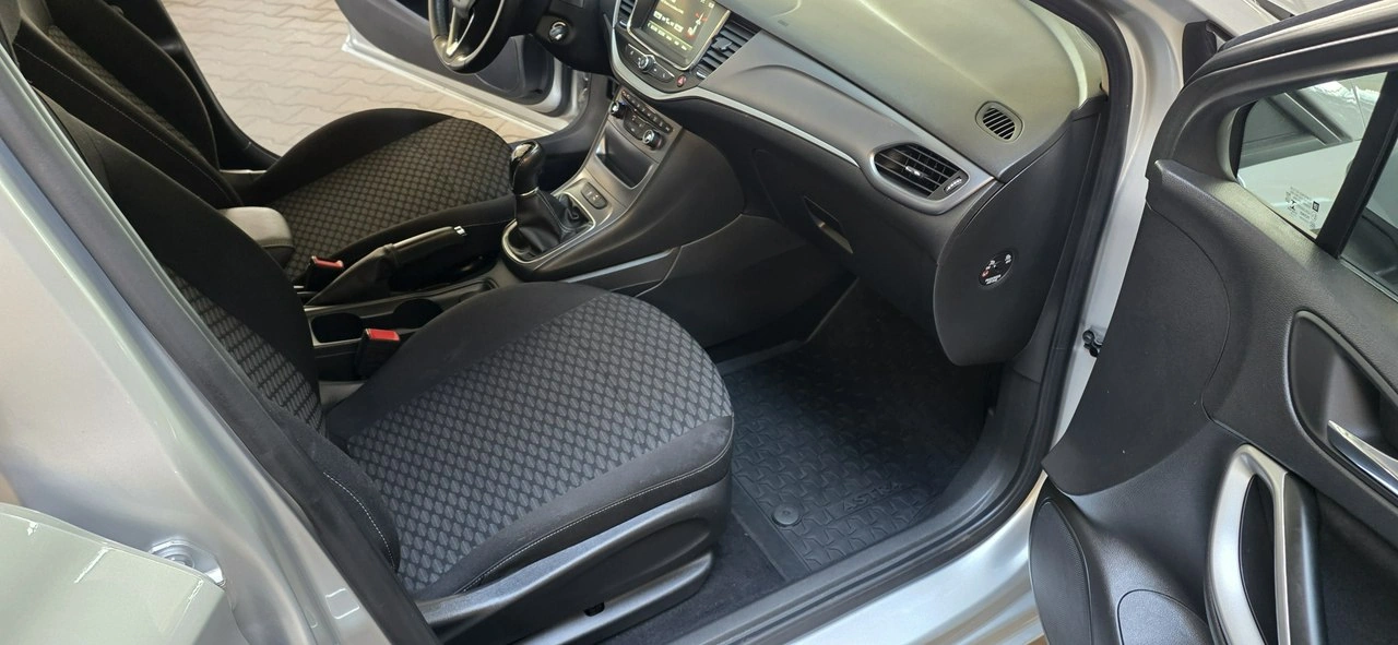 Opel Astra - Zdjęcie 13