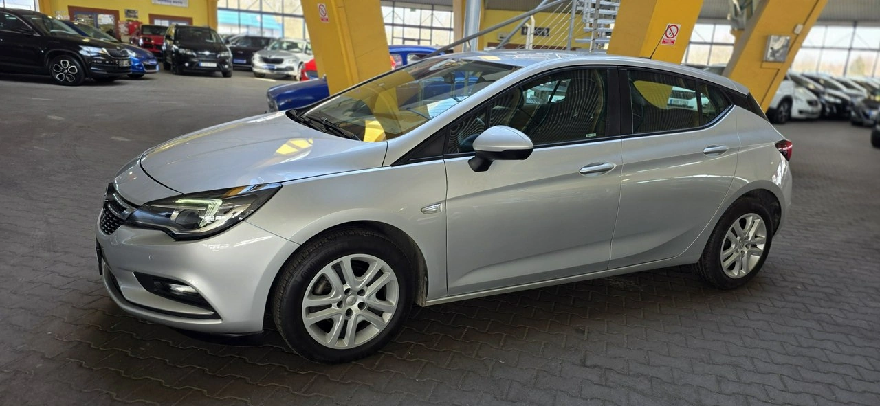 Opel Astra - Zdjęcie 3