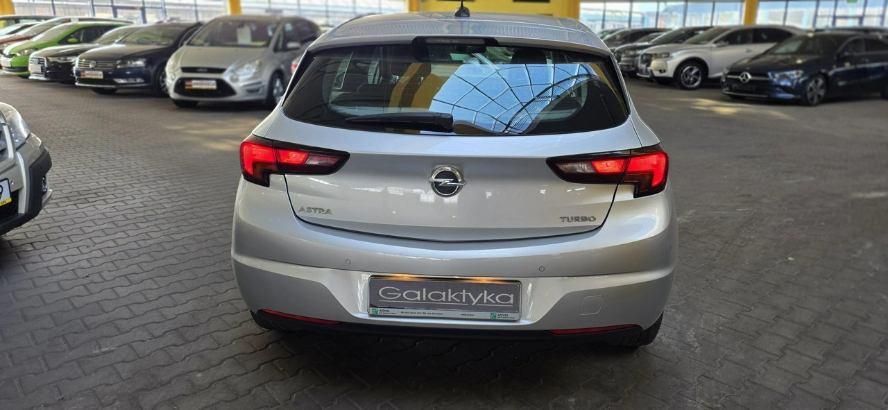 Opel Astra - Zdjęcie 6