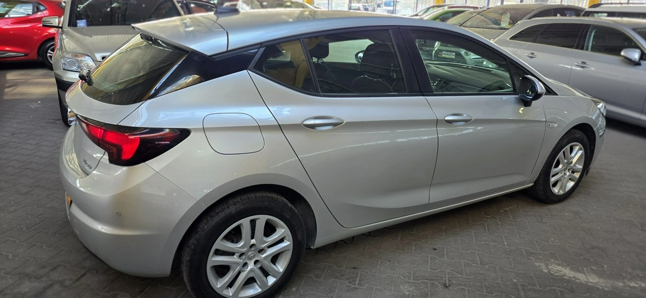 Opel Astra - Zdjęcie 7