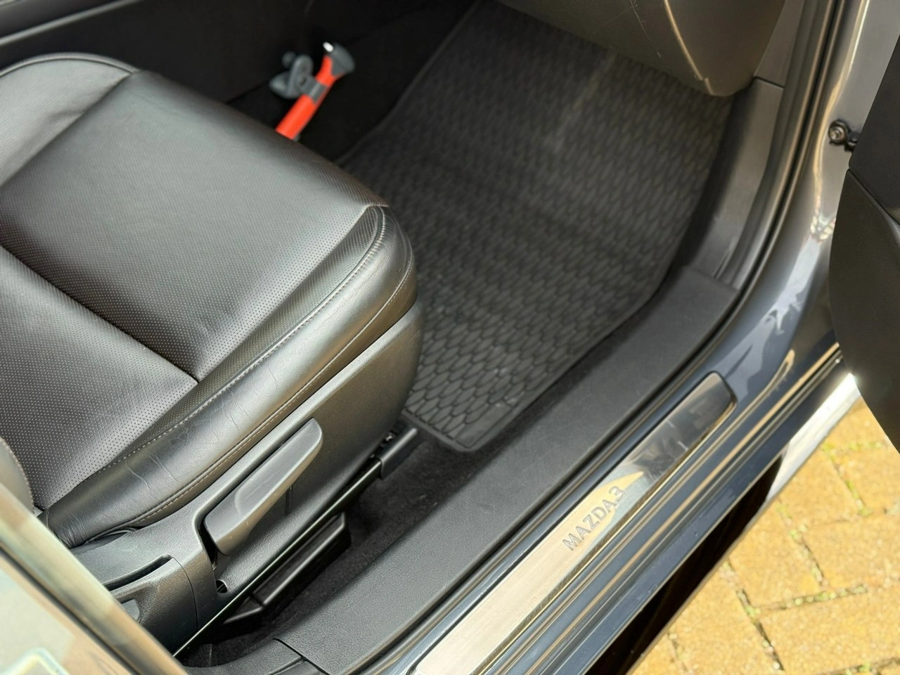 Mazda 3 - Zdjęcie 8