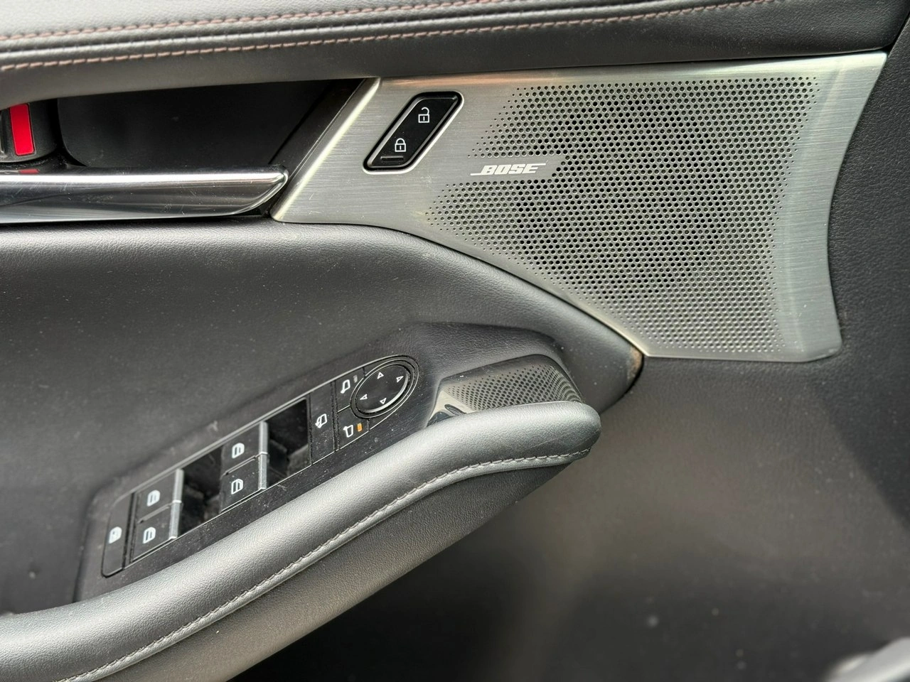 Mazda 3 - Zdjęcie 28