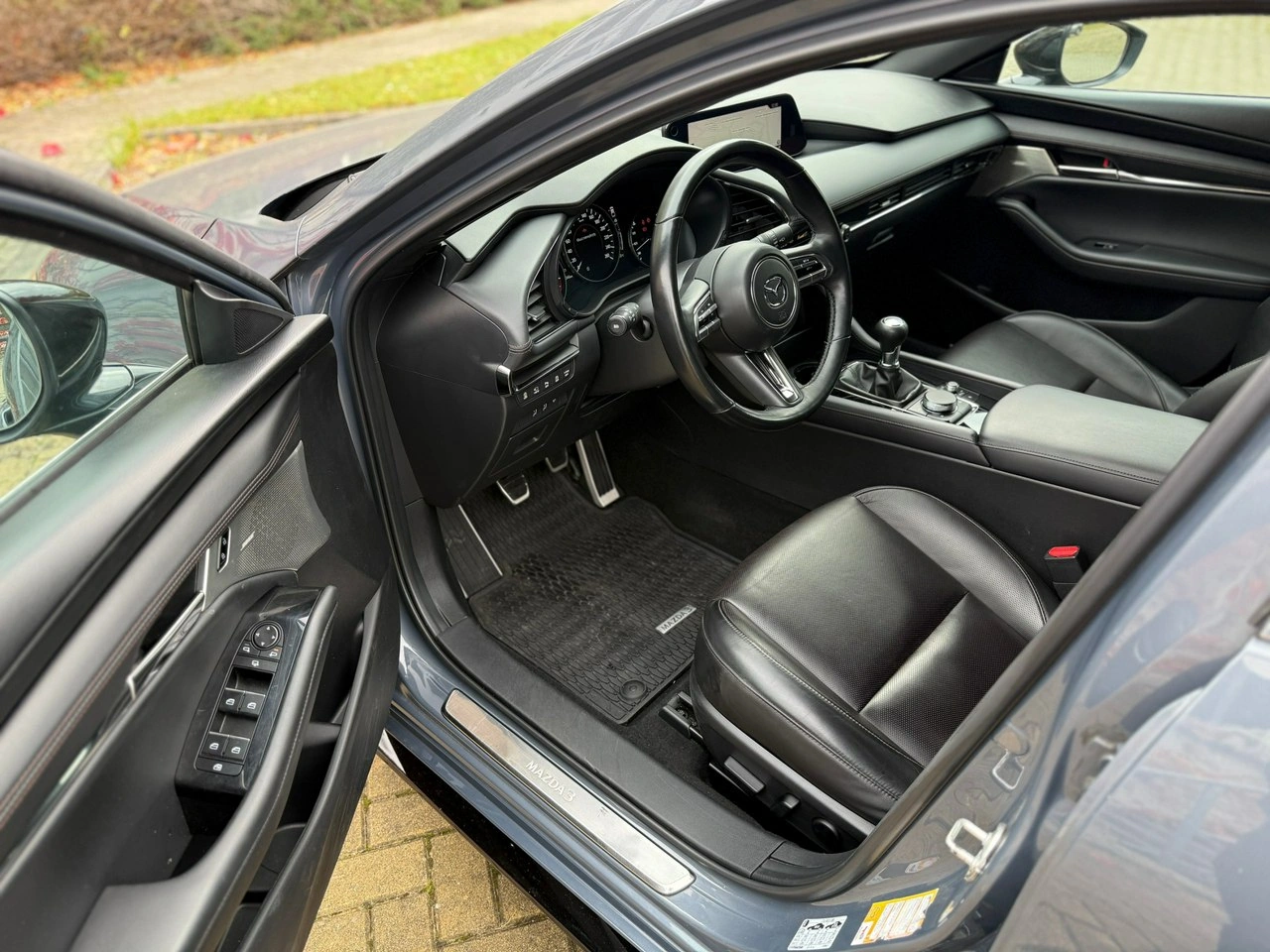 Mazda 3 - Zdjęcie 30