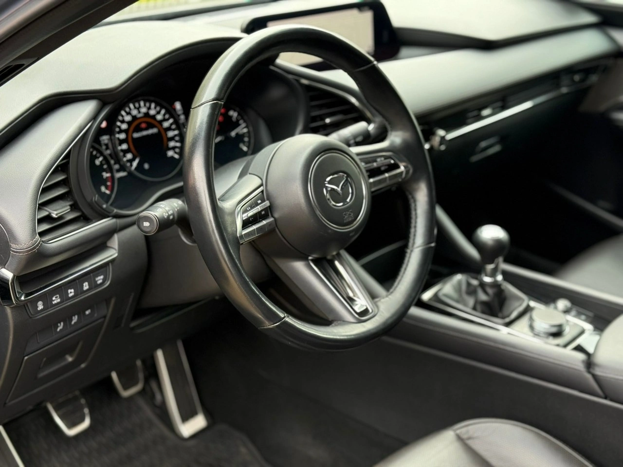 Mazda 3 - Zdjęcie 31