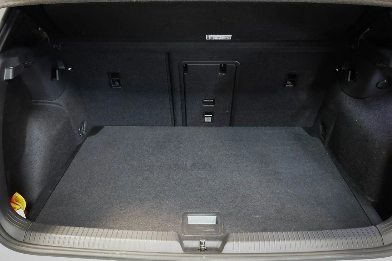 Volkswagen Golf - Zdjęcie 16