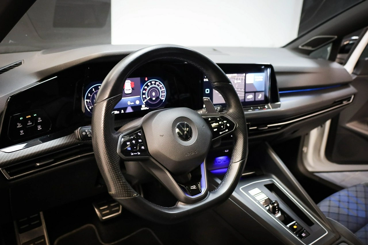 Volkswagen Golf - Zdjęcie 18