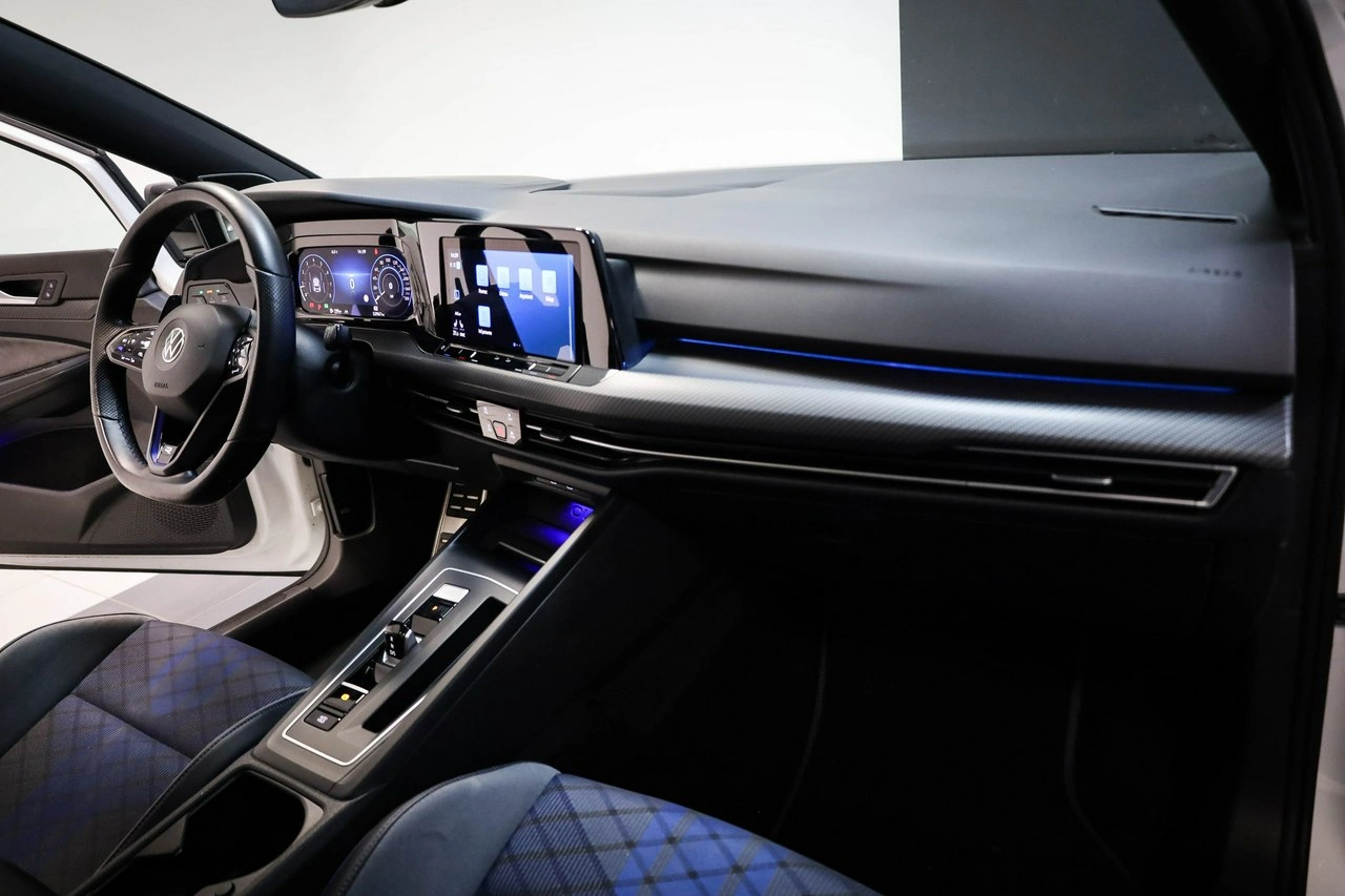 Volkswagen Golf - Zdjęcie 25