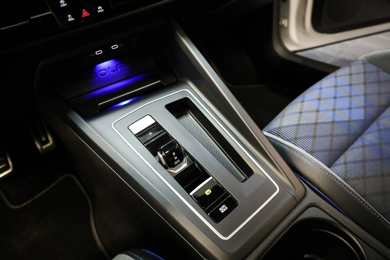 Volkswagen Golf - Zdjęcie 31