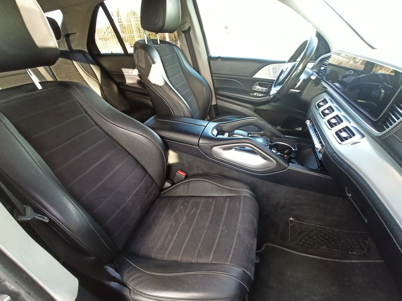 Mercedes GLE 300 - Zdjęcie 10