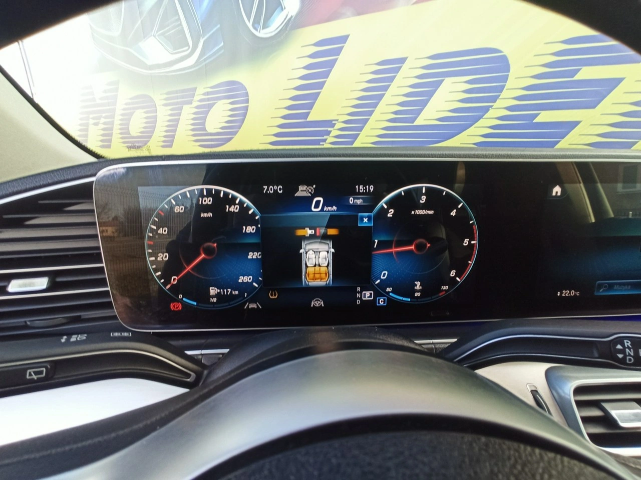 Mercedes GLE 300 - Zdjęcie 16