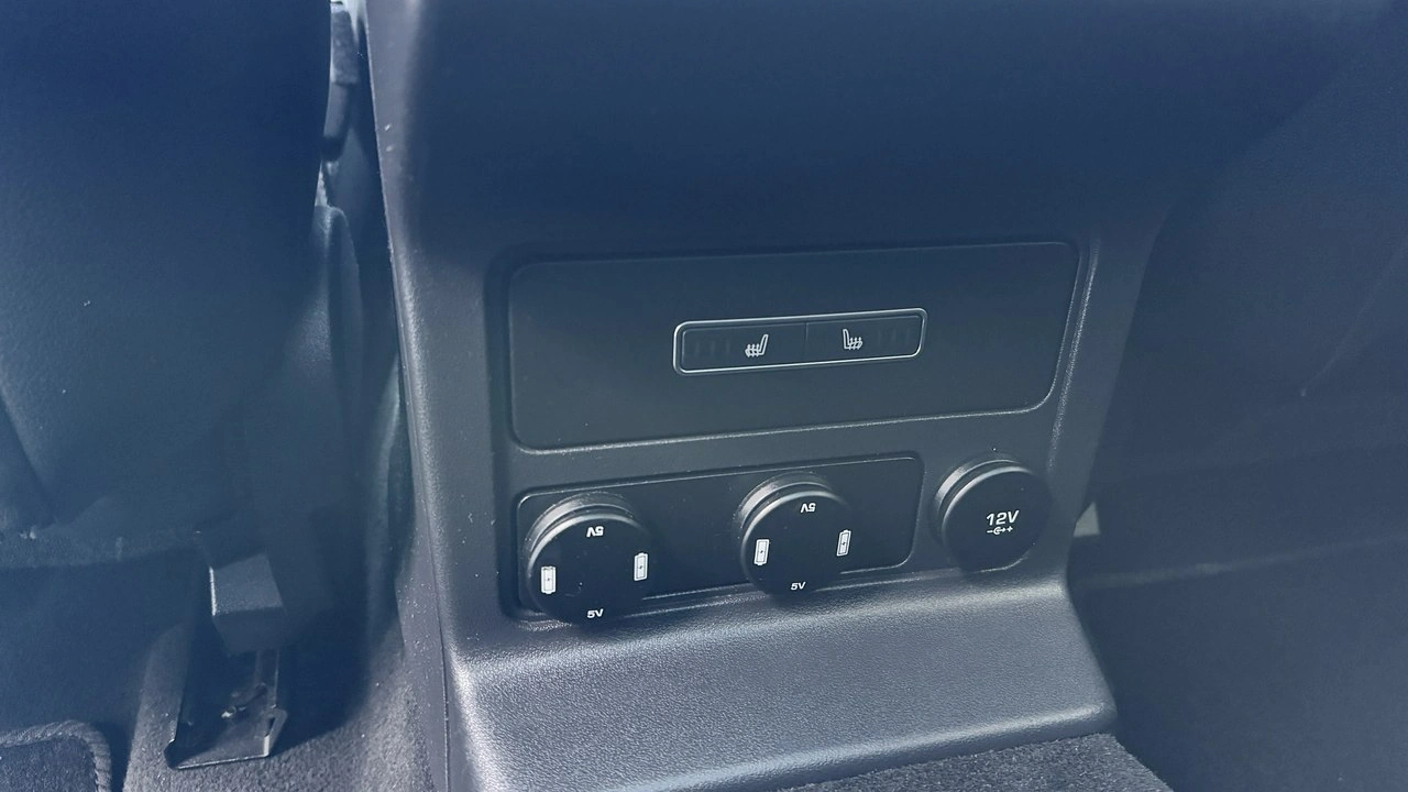 Jaguar F-Pace - Zdjęcie 20