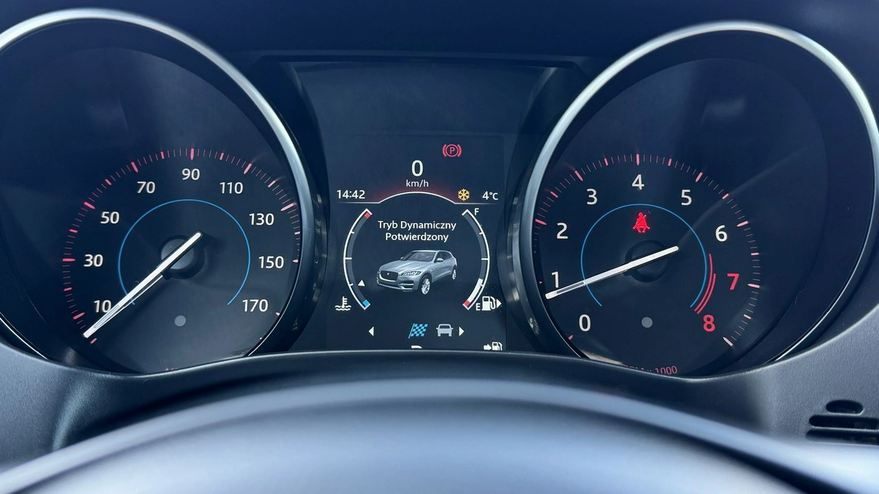 Jaguar F-Pace - Zdjęcie 21