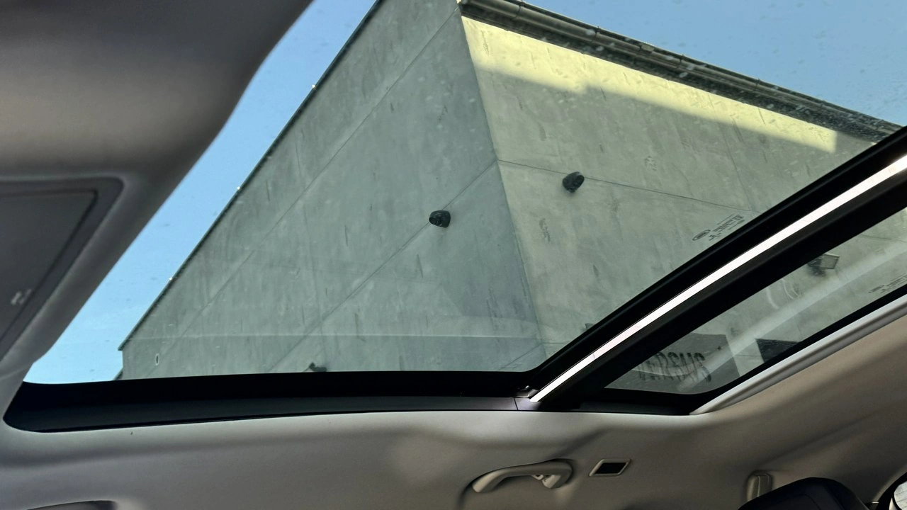 Jaguar F-Pace - Zdjęcie 25