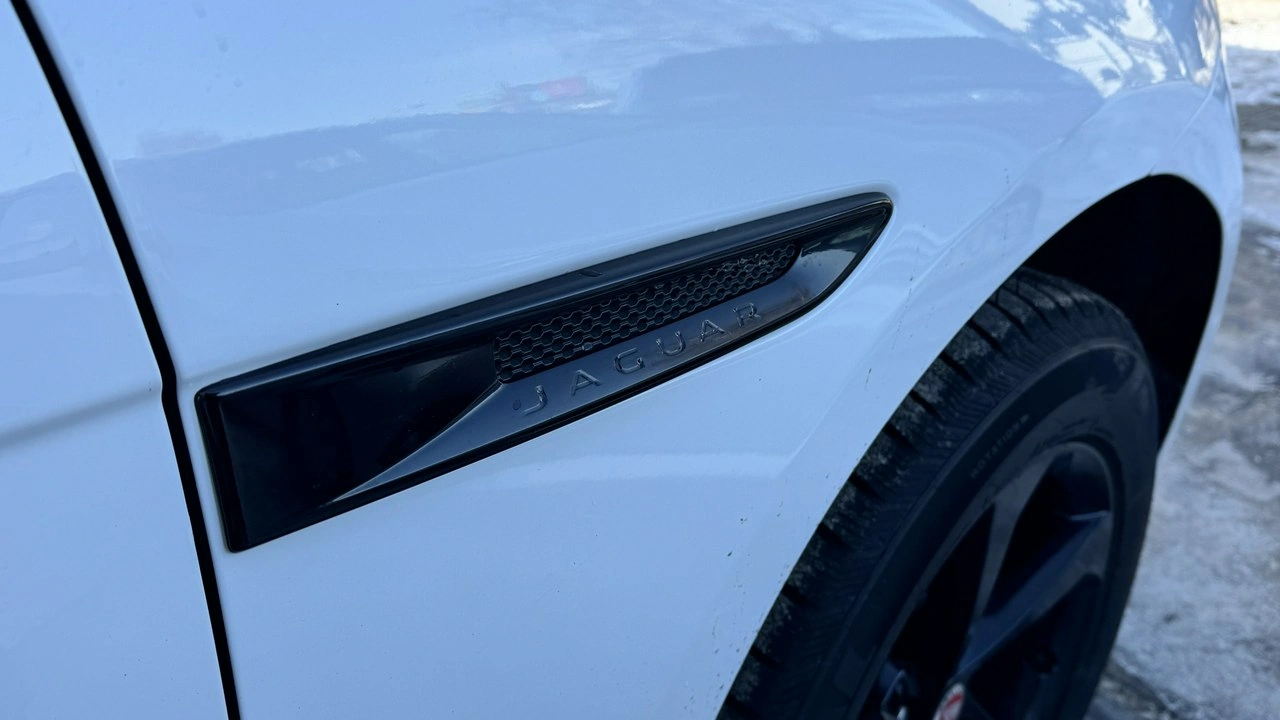 Jaguar F-Pace - Zdjęcie 26