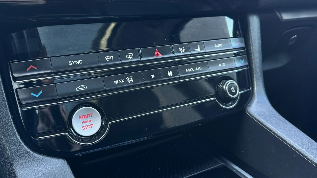 Jaguar F-Pace - Zdjęcie 34