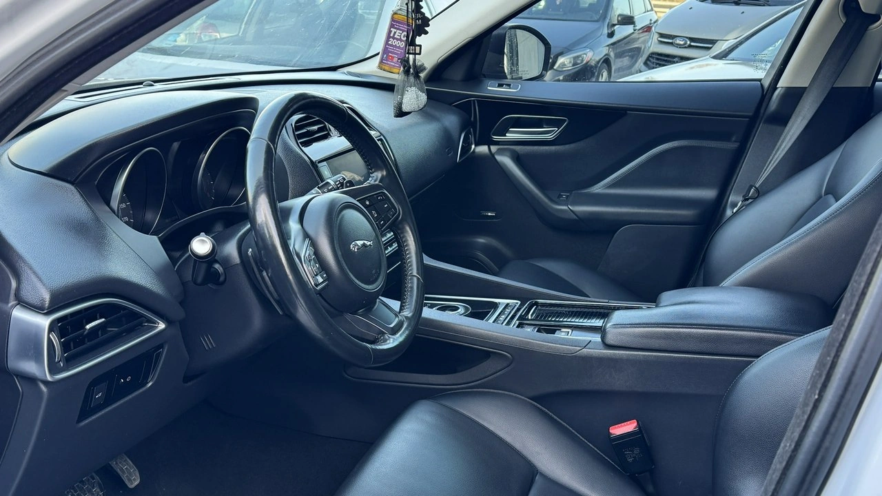 Jaguar F-Pace - Zdjęcie 6