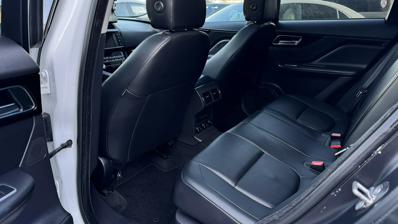 Jaguar F-Pace - Zdjęcie 7