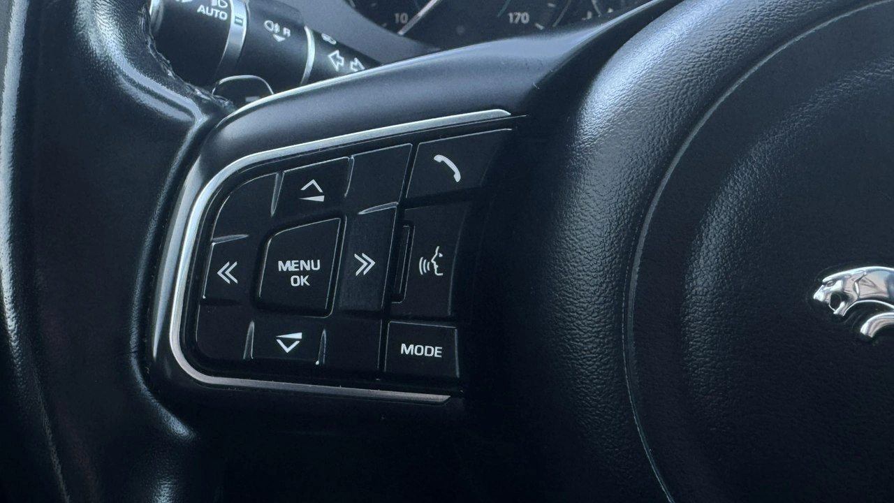 Jaguar F-Pace - Zdjęcie 8