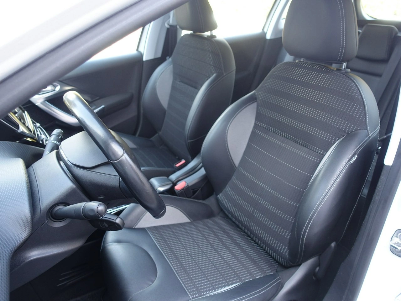 Peugeot 2008 - Zdjęcie 9