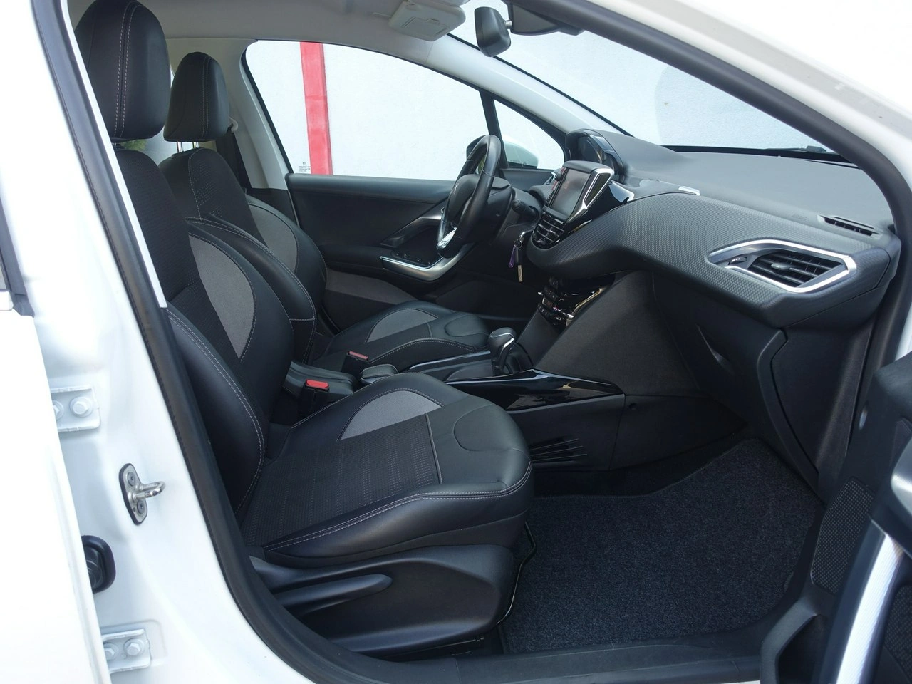 Peugeot 2008 - Zdjęcie 13