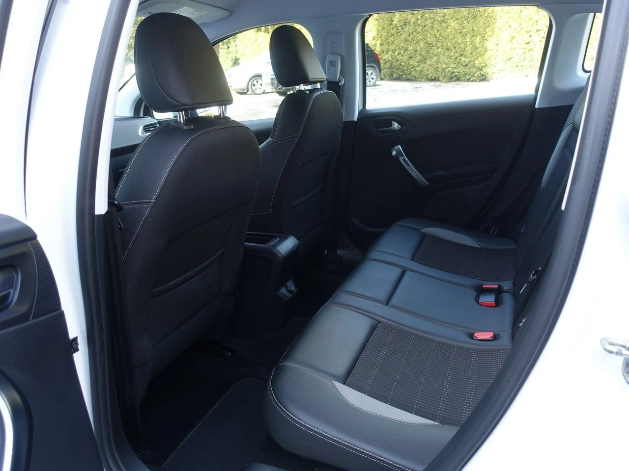 Peugeot 2008 - Zdjęcie 15