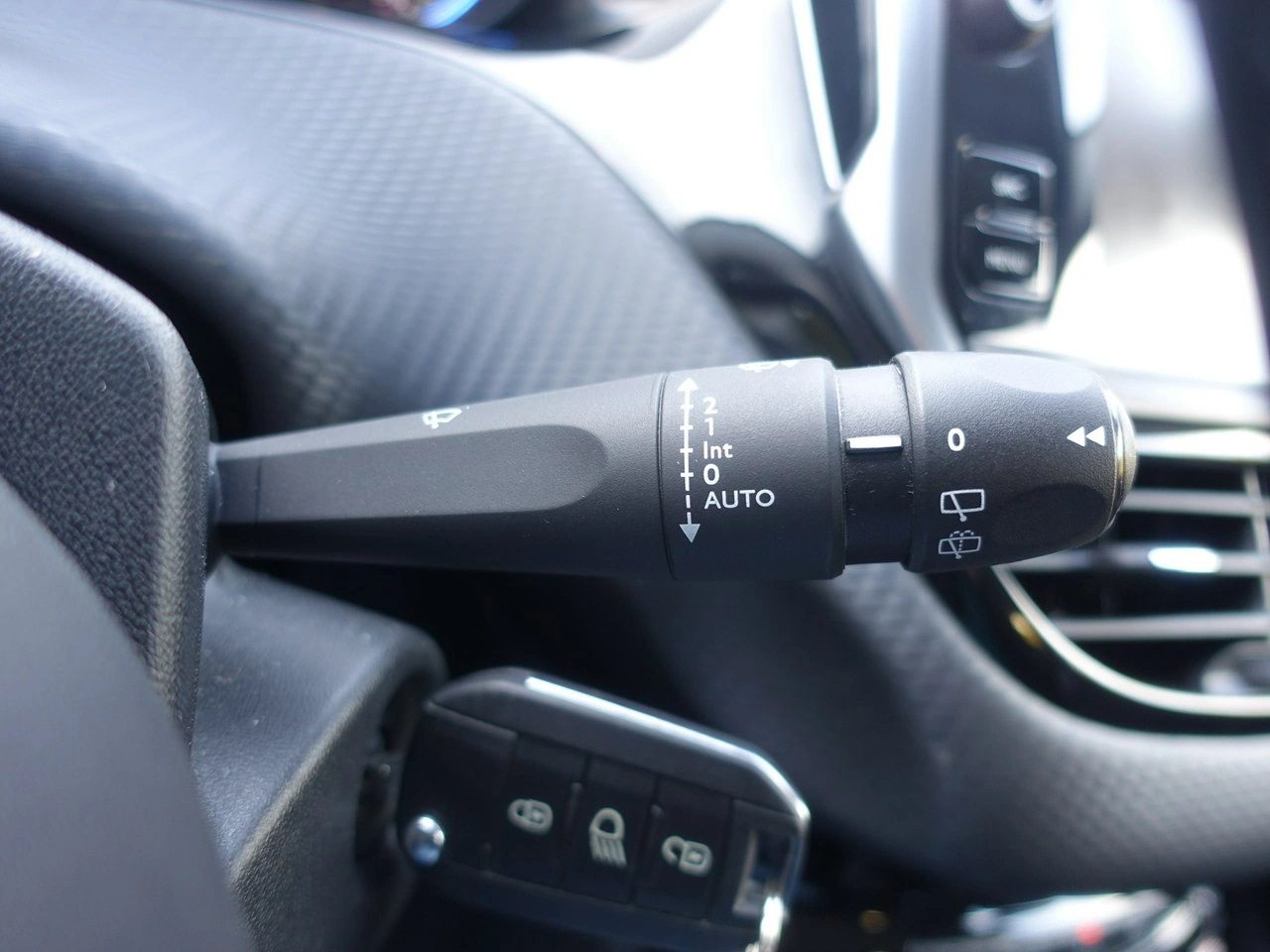 Peugeot 2008 - Zdjęcie 19