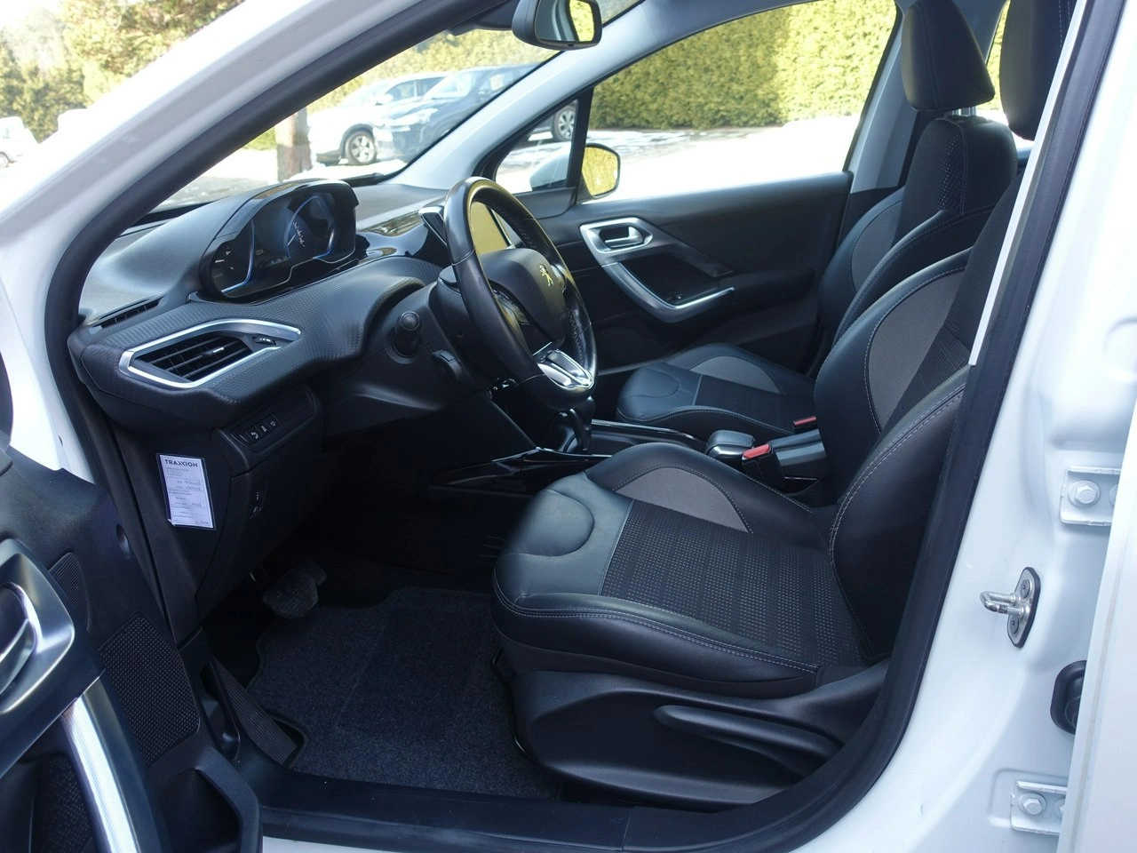 Peugeot 2008 - Zdjęcie 8