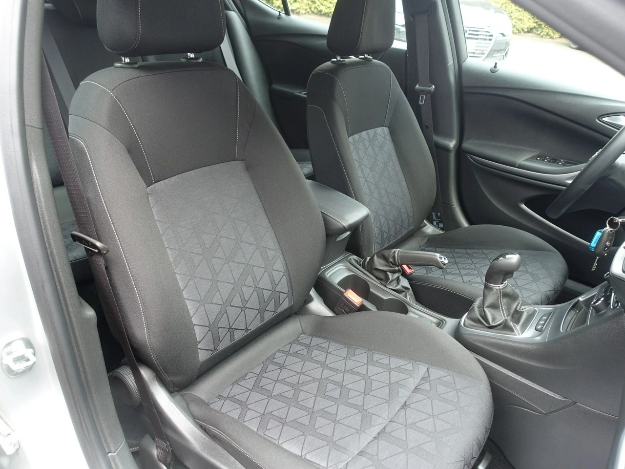 Opel Astra - Zdjęcie 14