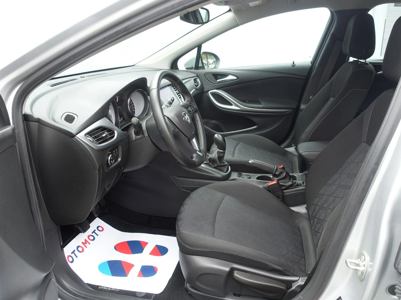 Opel Astra - Zdjęcie 8