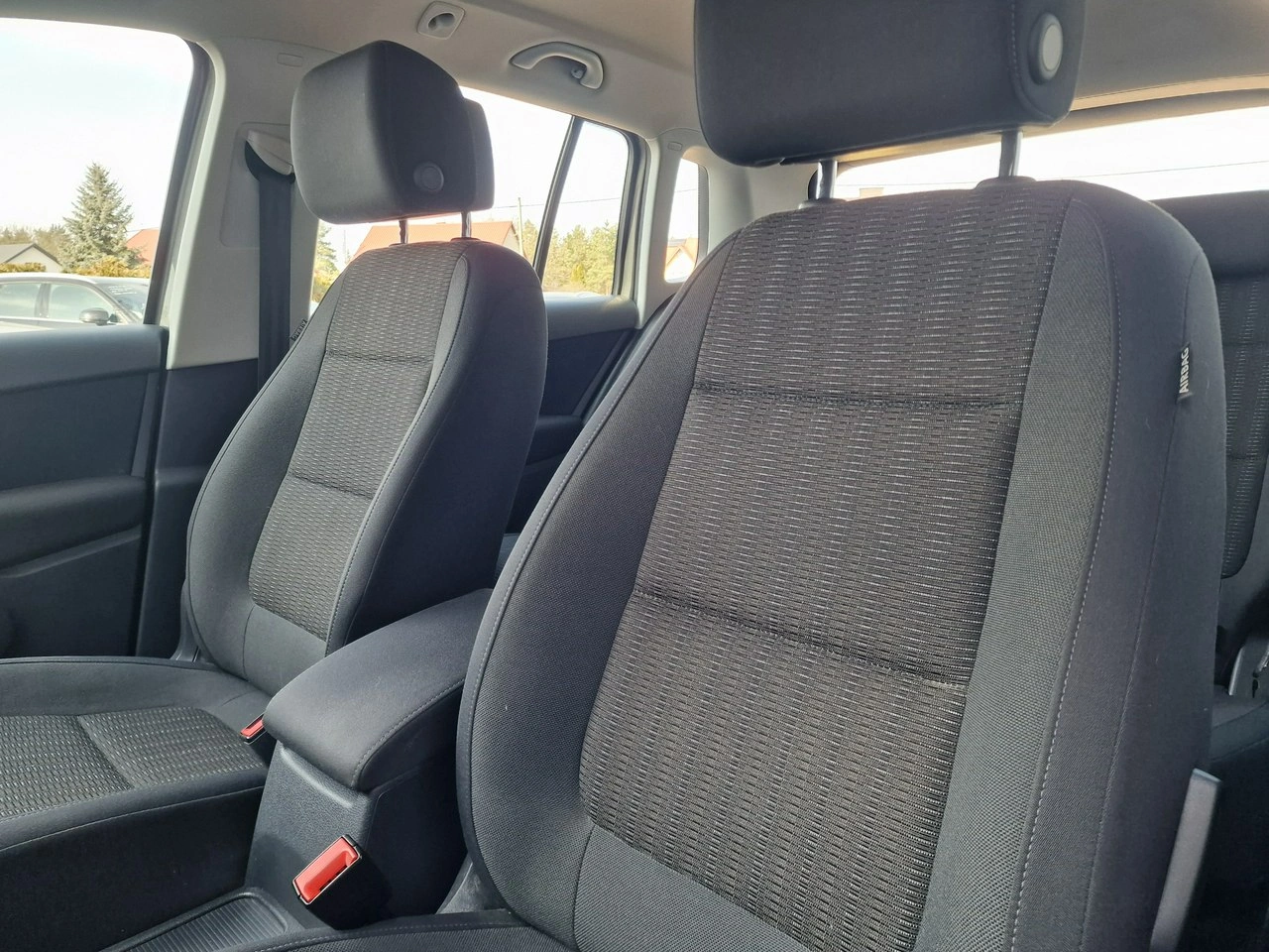 Volkswagen Tiguan - Zdjęcie 19