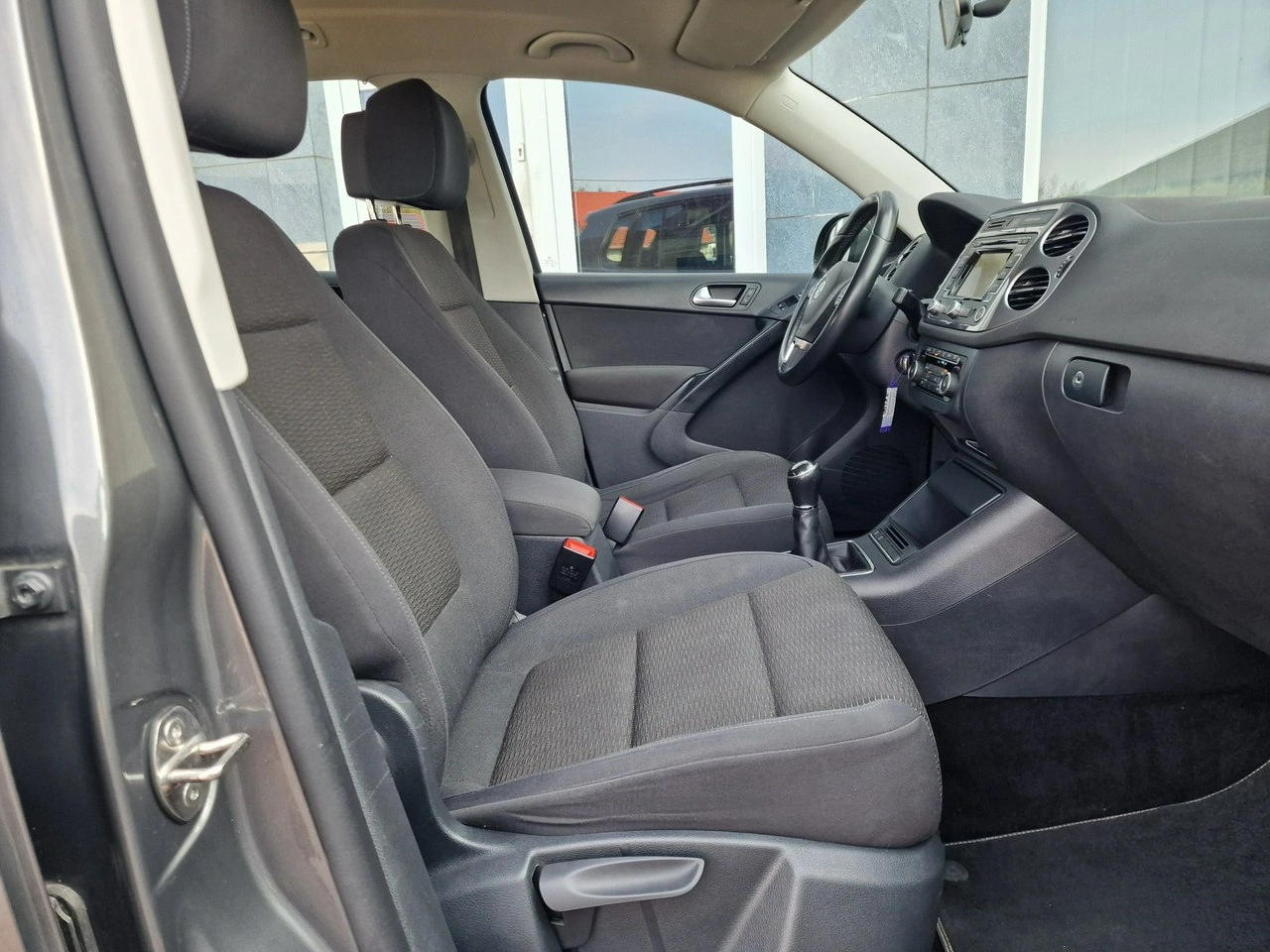 Volkswagen Tiguan - Zdjęcie 23