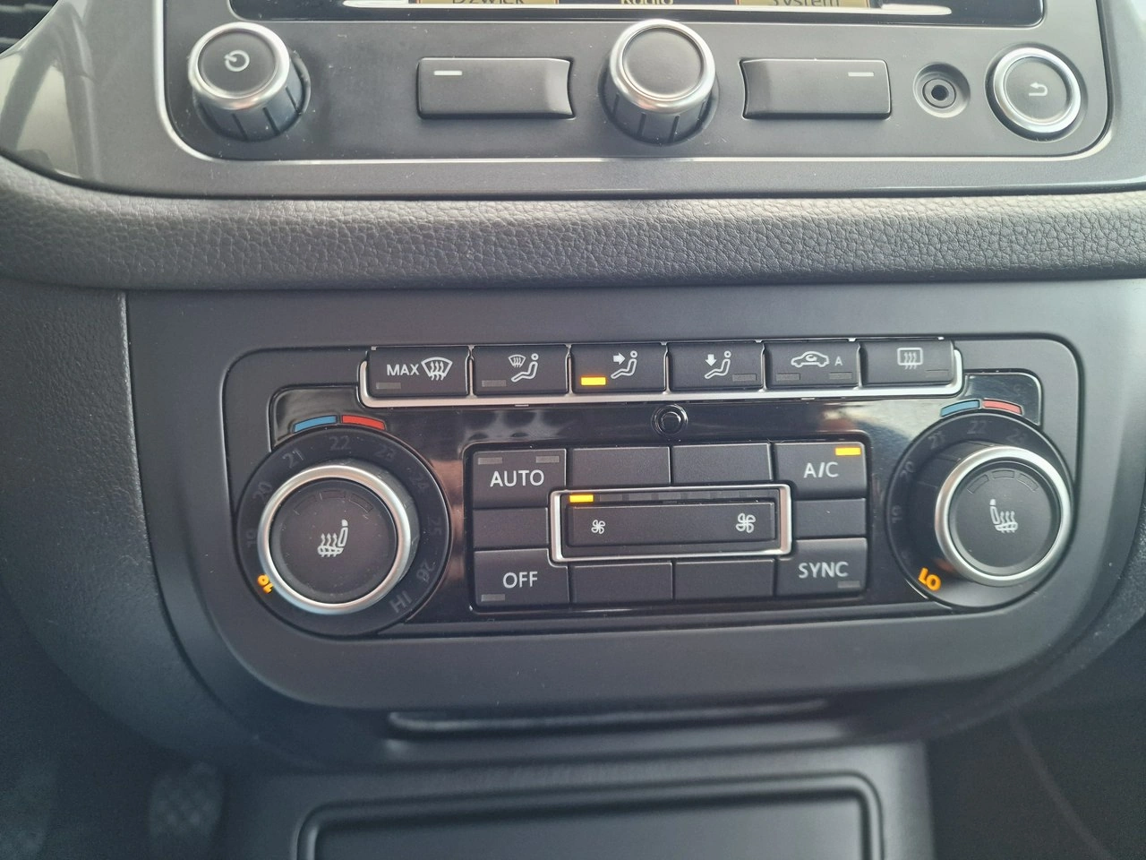 Volkswagen Tiguan - Zdjęcie 28