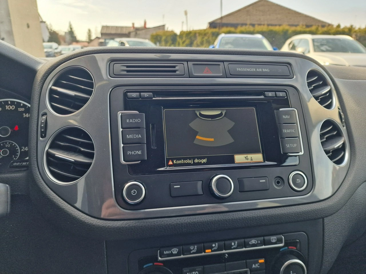 Volkswagen Tiguan - Zdjęcie 34